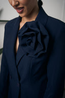 BLAZER BLU CON SPILLA A FIORE