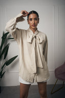 CAMICIA BEIGE FIOCCO