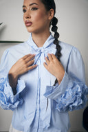 CAMICIA AZZURRA MANICA FIORE