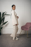 TAILLEUR BEIGE CON FASCIA CHIARO