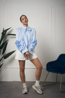 CAMICIA AZZURRA MANICA FIORE